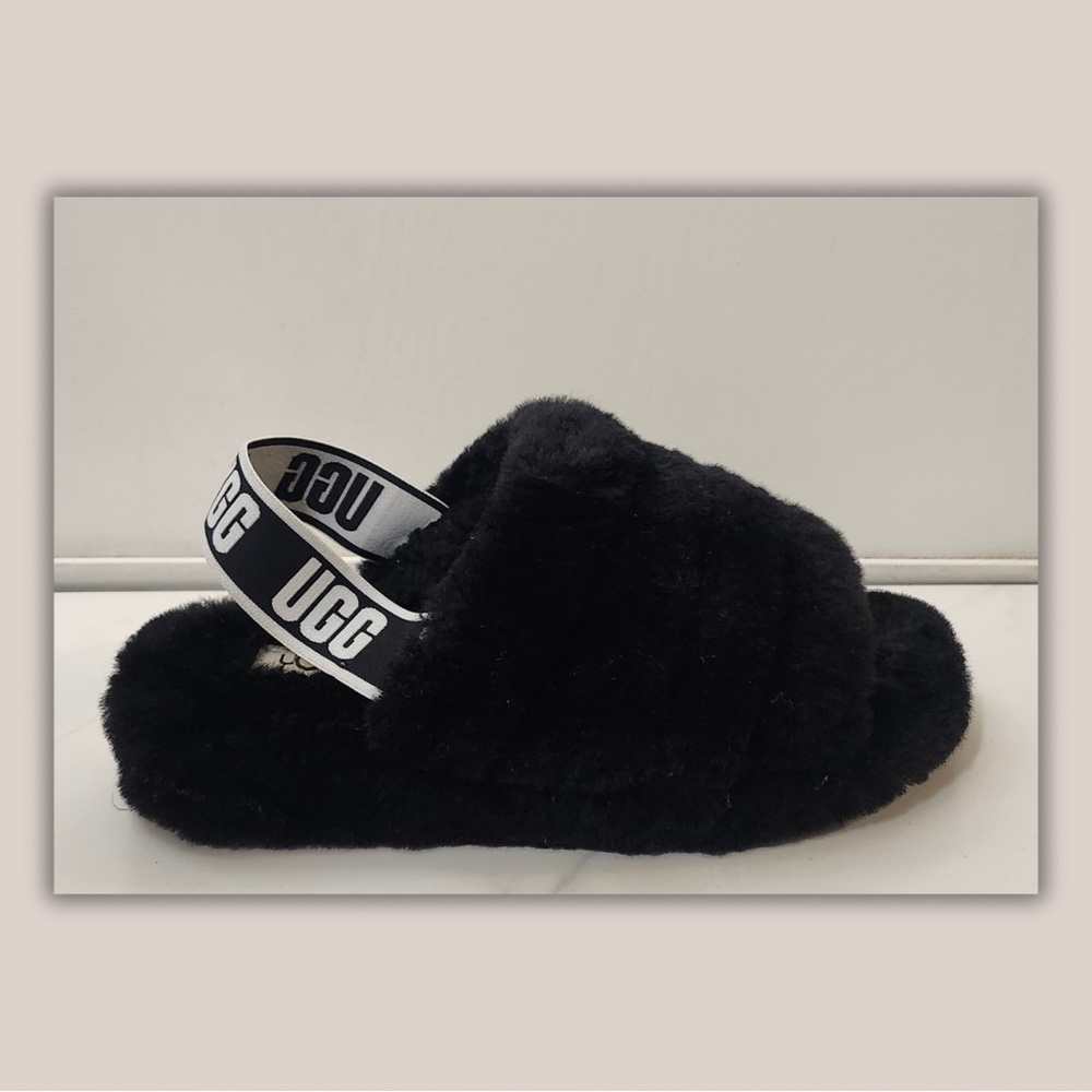 UGG Fluff Slide with Branded Elastic Heel Strap - Black